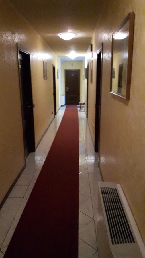 Hotel Armida Castenedolo Exterior photo